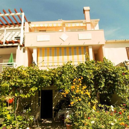 Guesthouse Jenny Novalja Extérieur photo